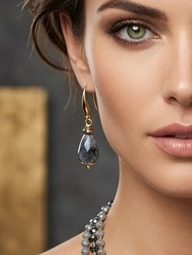 Orecchini Fumo di Londra in quarzo fumé sfaccettato e acciaio dorato – eleganti artigianali - Le Chicche di Tatty