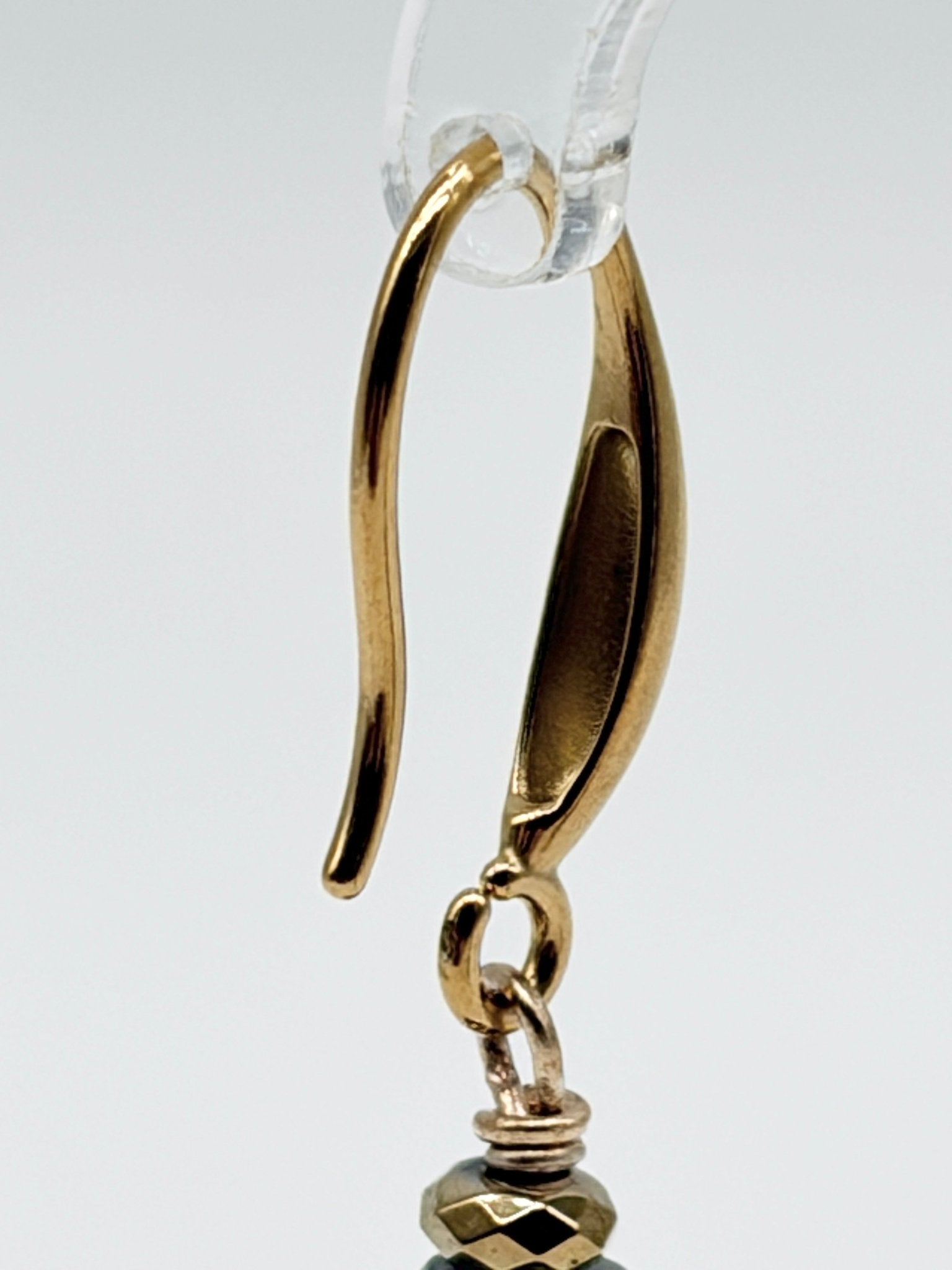 Orecchini Fumo di Londra in quarzo fumé sfaccettato e acciaio dorato – eleganti artigianali - Le Chicche di Tatty