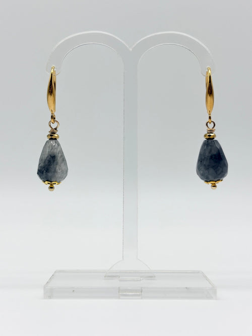 Orecchini Fumo di Londra in quarzo fumé sfaccettato e acciaio dorato – eleganti artigianali - Le Chicche di Tatty